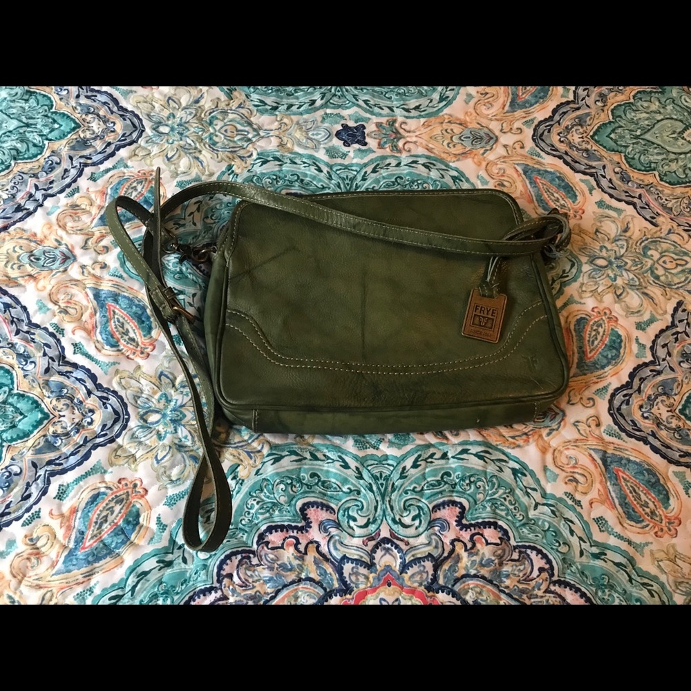Vintage Frye "Rare Style" Crossbody Bag In good condition.